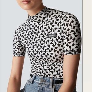 Coperni High Neck fitted logo top, black and white Size small